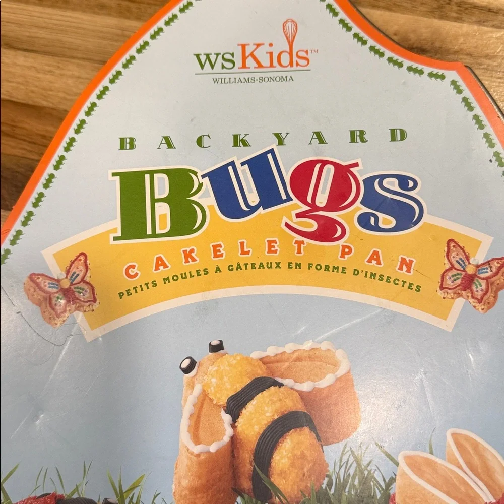 🐞 Williams Sonoma x Nordic Ware “Backyard Bugs” Cakelet Pan 🍰